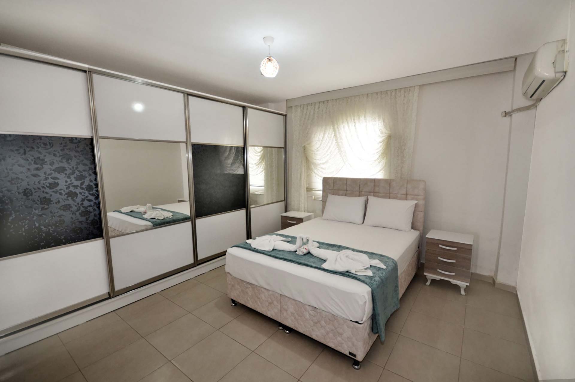 Oğuz Apart Marmaris Bozburun Yatak Odası